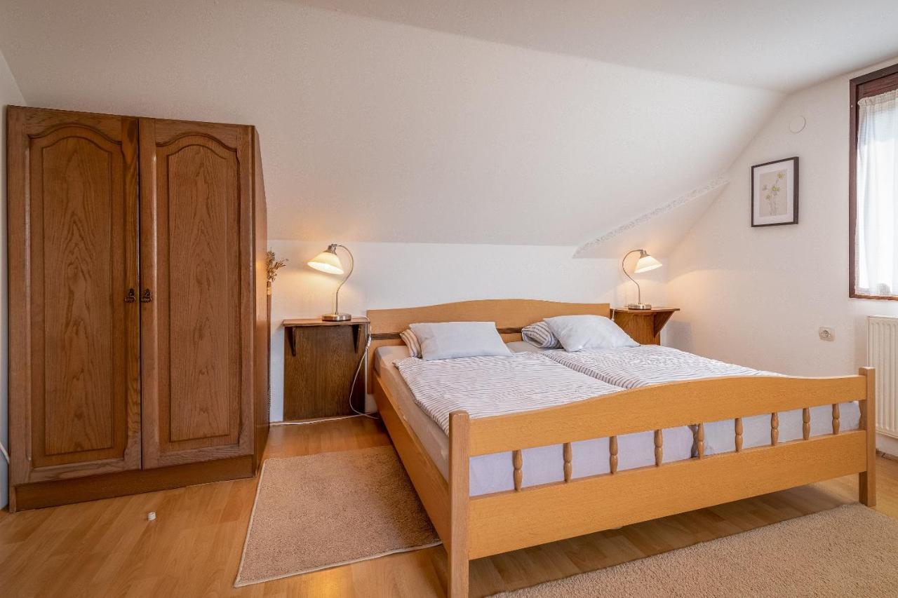 Farmstay Kotic Слуни Экстерьер фото