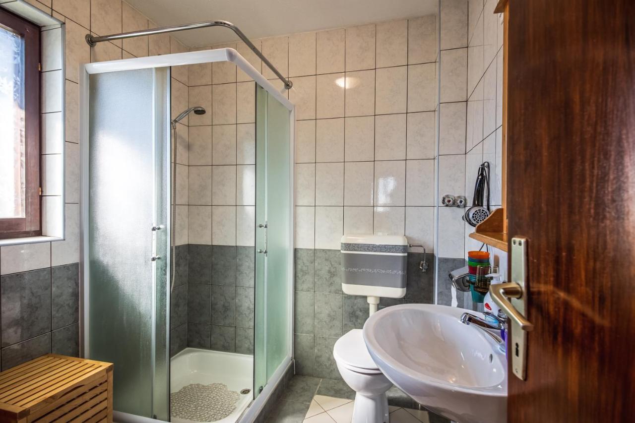 Farmstay Kotic Слуни Экстерьер фото
