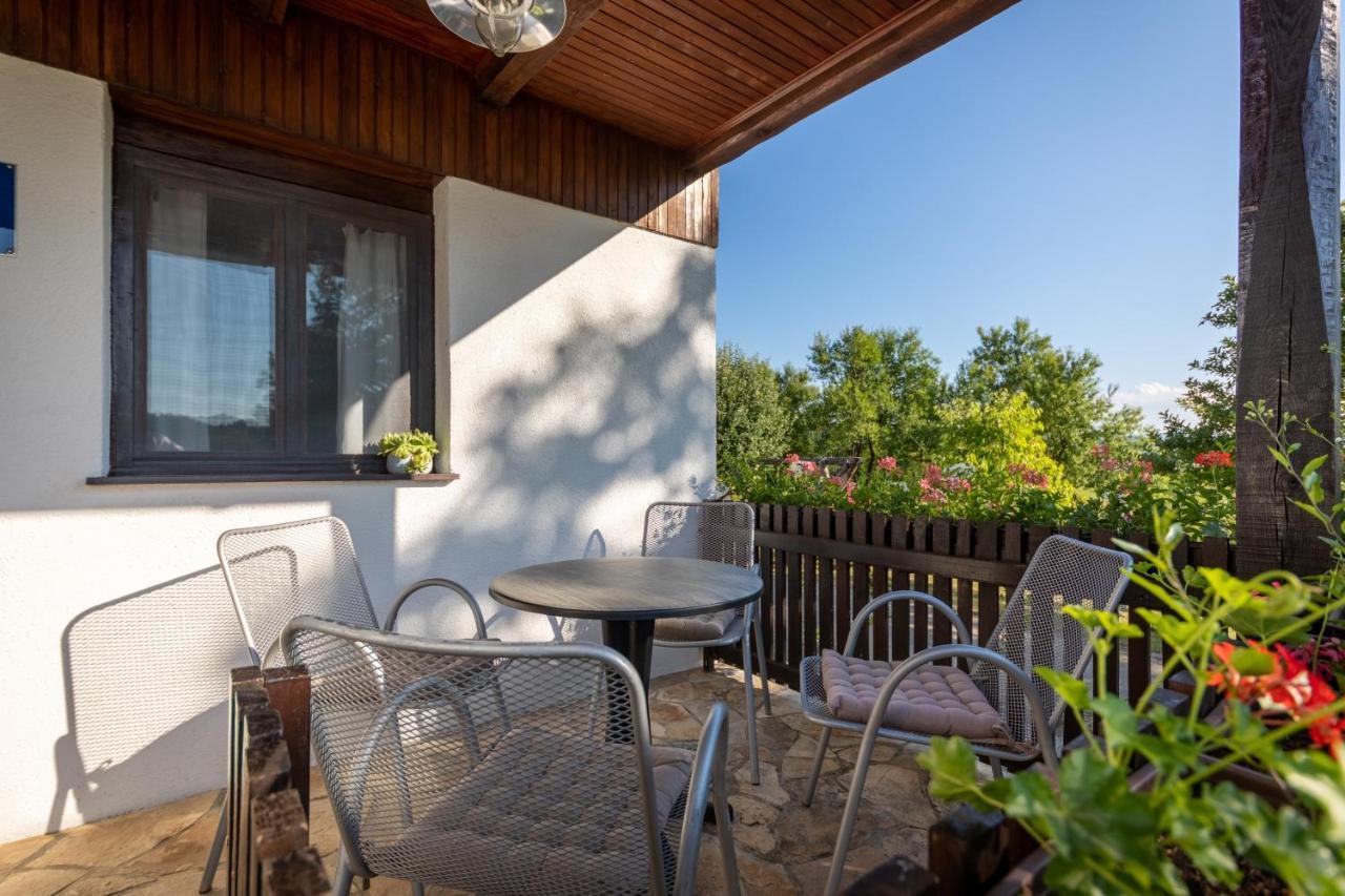 Farmstay Kotic Слуни Экстерьер фото