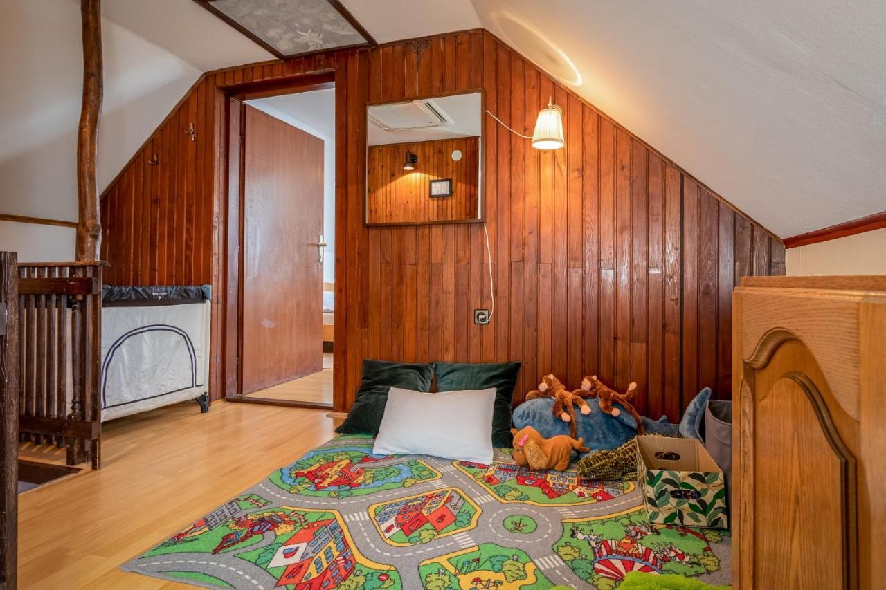 Farmstay Kotic Слуни Экстерьер фото